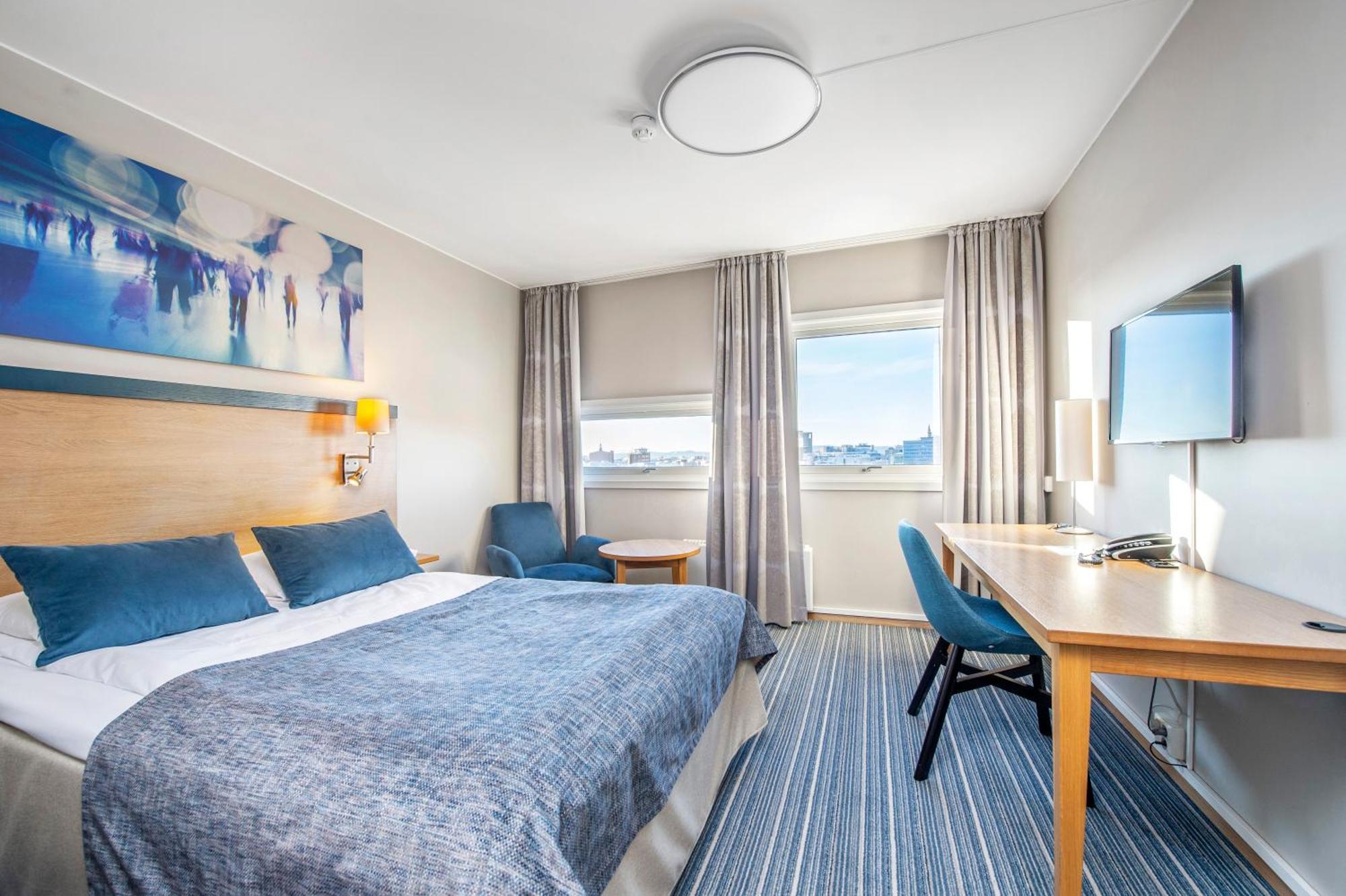 Small Double Room 140 cm bed